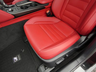 2021 Lexus IS 照片 47