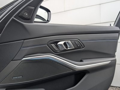2024 BMW 3 SERIES TOURING thumbnail 40