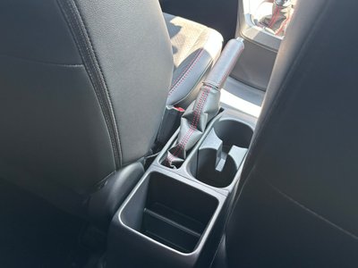 صورة 42 لـ 2025 Toyota GR YARIS
