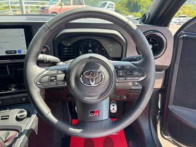 صورة 56 لـ 2025 Toyota GR YARIS