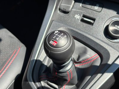 صورة 4 لـ 2025 Toyota GR YARIS