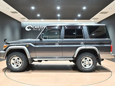 2015 Toyota LAND CRUISER 70 photo 5