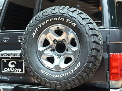 2015 Toyota LAND CRUISER 70 thumbnail 49