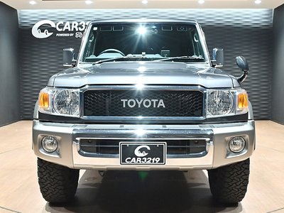 2015 Toyota LAND CRUISER 70 photo 3