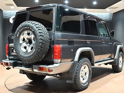 2015 Toyota LAND CRUISER 70 photo 2