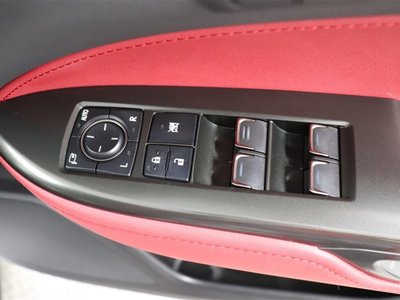 2024 Lexus NX thumbnail 39