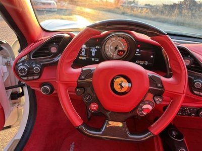 صورة 18 لـ 2016 Ferrari 488 SPIDER