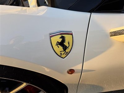 صورة 48 لـ 2016 Ferrari 488 SPIDER