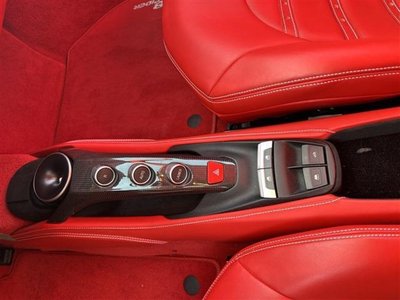 صورة 23 لـ 2016 Ferrari 488 SPIDER