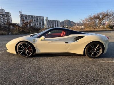 صورة 4 لـ 2016 Ferrari 488 SPIDER