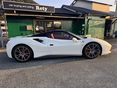 صورة 2 لـ 2016 Ferrari 488 SPIDER