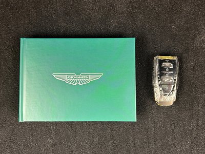 2024 Aston Martin DBX — миниатюра 25