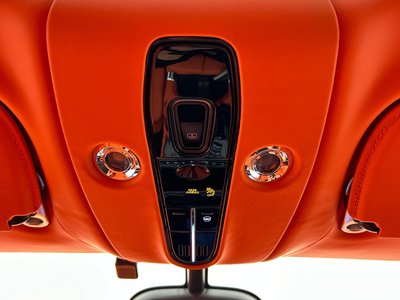 2024 Aston Martin DBX — миниатюра 66