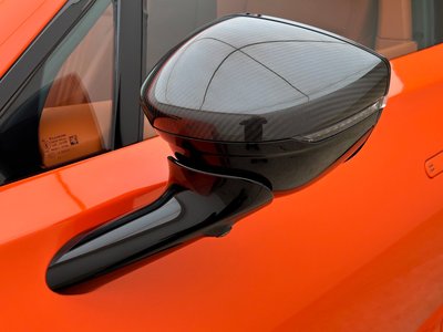 2024 Aston Martin DBX — миниатюра 19