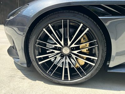 صورة 12 لـ 2023 Aston Martin DBS SUPERLEGGERA