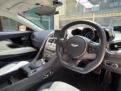2023 Aston Martin DBS SUPERLEGGERA — миниатюра 21