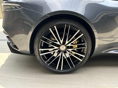 صورة 13 لـ 2023 Aston Martin DBS SUPERLEGGERA