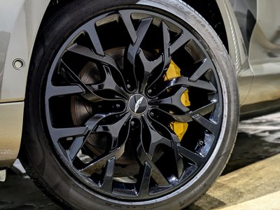 صورة 18 لـ 2021 Aston Martin DBX