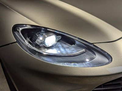 صورة 8 لـ 2021 Aston Martin DBX