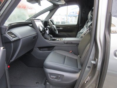 صورة 41 لـ 2026 Toyota VELLFIRE