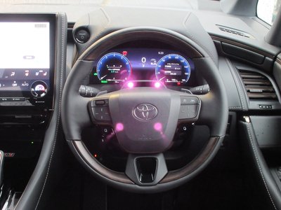 صورة 44 لـ 2026 Toyota VELLFIRE