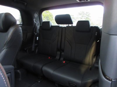 صورة 35 لـ 2026 Toyota VELLFIRE