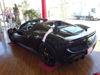 صورة 6 لـ 2025 Ferrari 296 GTS