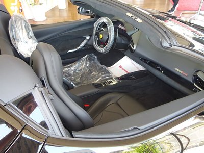 صورة 13 لـ 2025 Ferrari 296 GTS