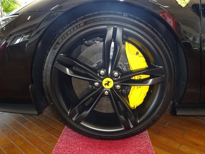 صورة 9 لـ 2025 Ferrari 296 GTS