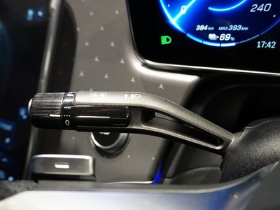 2023 Mercedes-BENZ EQE thumbnail 55