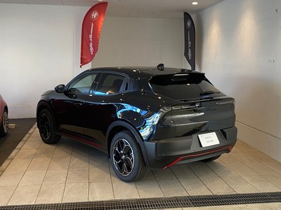2025 ALFA Romeo JUNIOR 照片 3