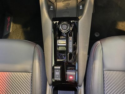 2025 ALFA Romeo JUNIOR 照片 73