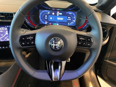 2025 ALFA Romeo JUNIOR 照片 19