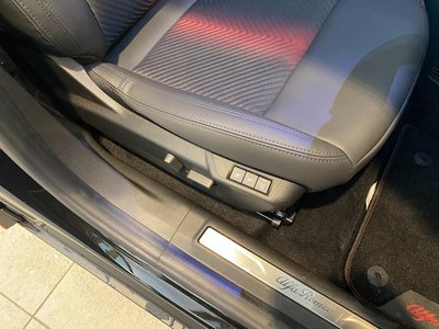 2025 ALFA Romeo JUNIOR 照片 18