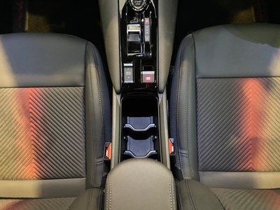 2025 ALFA Romeo JUNIOR 照片 47