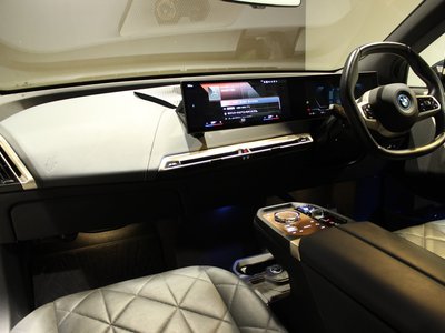 2022 BMW IX 照片 24