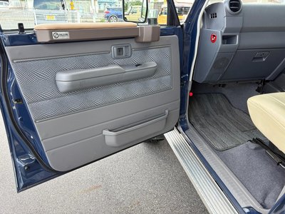 2015 Toyota LAND CRUISER 70 照片 46