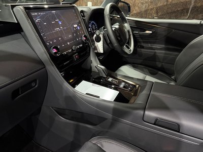 صورة 30 لـ 2026 Toyota VELLFIRE