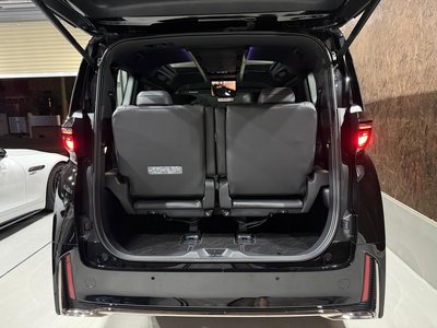 صورة 39 لـ 2026 Toyota VELLFIRE