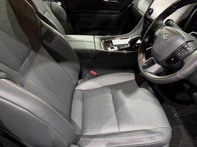 صورة 25 لـ 2026 Toyota VELLFIRE