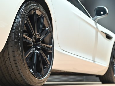 2013 Aston Martin RAPIDE 照片 16