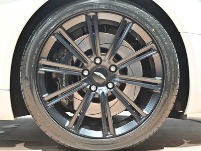 2013 Aston Martin RAPIDE 照片 4