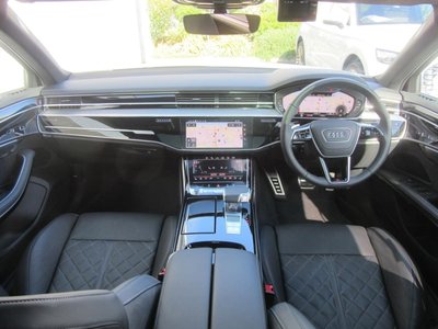 2025 AUDI A8 缩略图 33