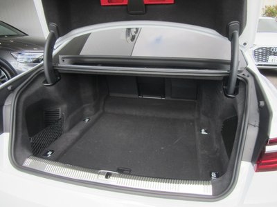 2025 AUDI A8 缩略图 96