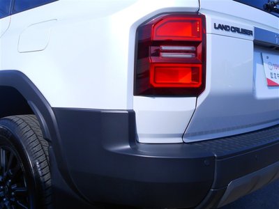 2025 Toyota LAND CRUISER 250 照片 12
