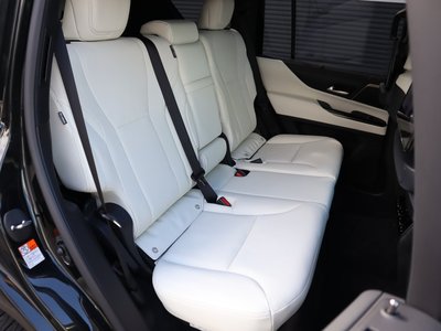 صورة مصغرة 48 لـ 2026 Lexus LX