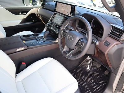 صورة مصغرة 47 لـ 2026 Lexus LX