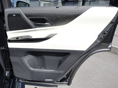 صورة مصغرة 63 لـ 2026 Lexus LX