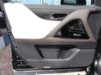 صورة مصغرة 60 لـ 2026 Lexus LX