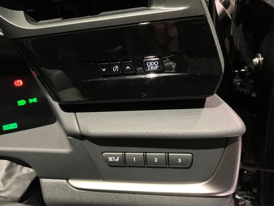 2025 Lexus RZ 缩略图 34